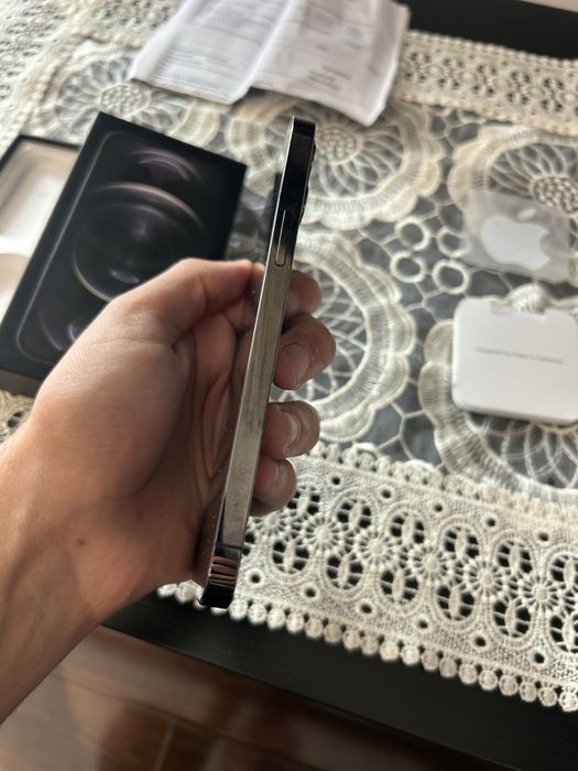 Vand iphone 12 pro full box