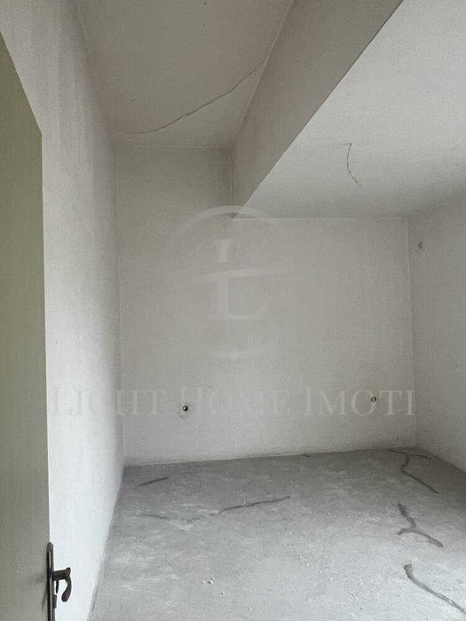 Продава се Тристаен апартамент в Пловдив, Съдийски - 197 кв.м за 676 €/кв.м - Снимка #3