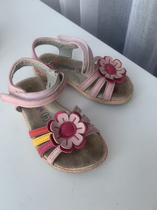 Туфли сандали для девочки 21 24 25 размер