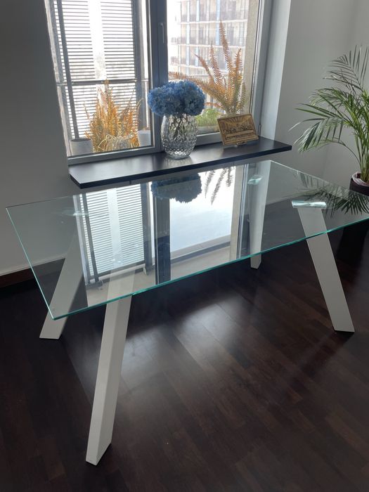 Masa dinning din sticla