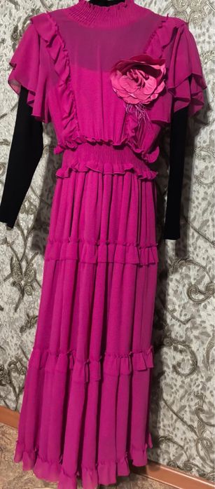 Продам женское платье