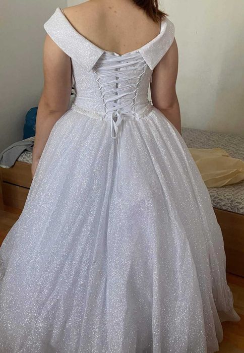 Vind rochie de mireasa