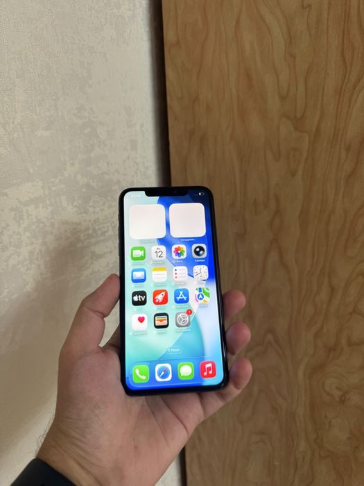 iPhone 11 Pro Max 64Gb - В отличном состоянии