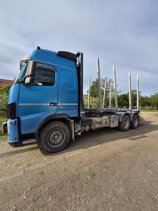 Camion Forestier VOLVO FH16