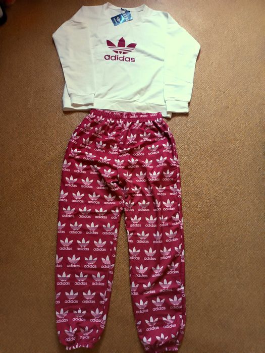 Продавам нови спортни екипи NIKE и ADIDAS