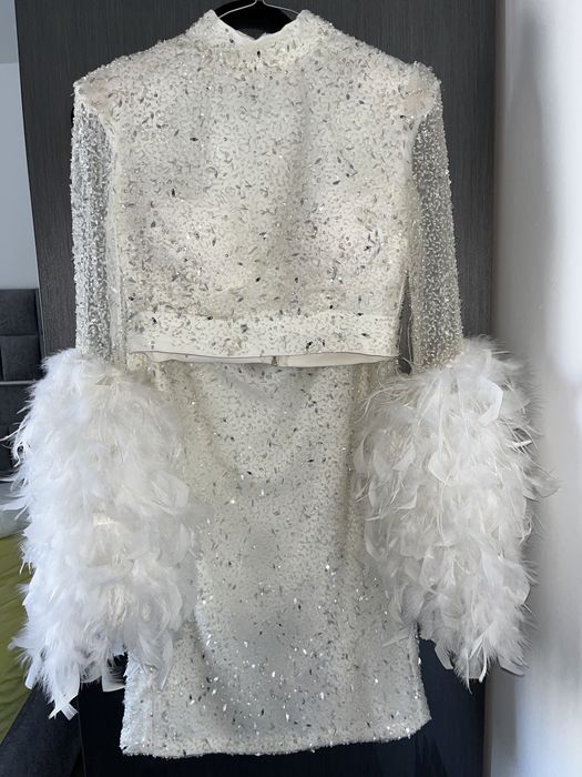 Rochie cu pene,DE VANZARE