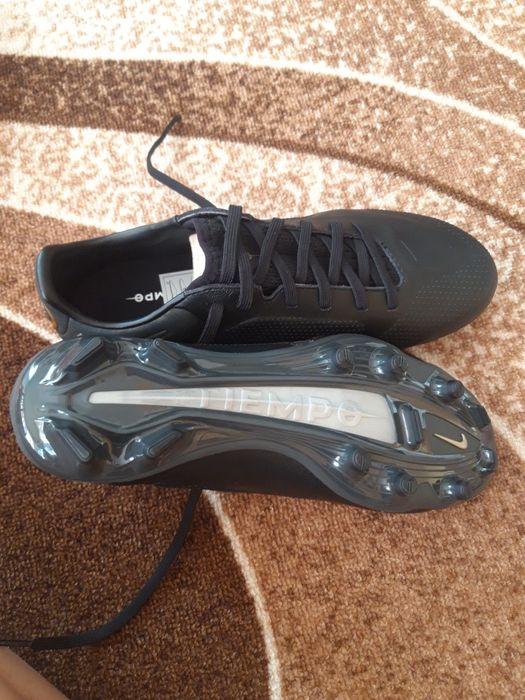 Футболни Бутонки Nike legend pro 9