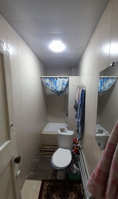 Қорасаройда 3хона уй 2қаватли уйда сотилади