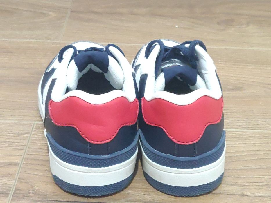 Sneakers Geox Respira - Alb/Bleumarin - Mărimea  34 Foarte Întreținuți