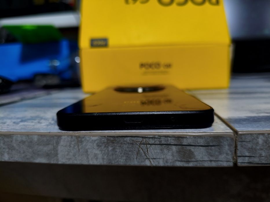 Продам телефон Poco C61