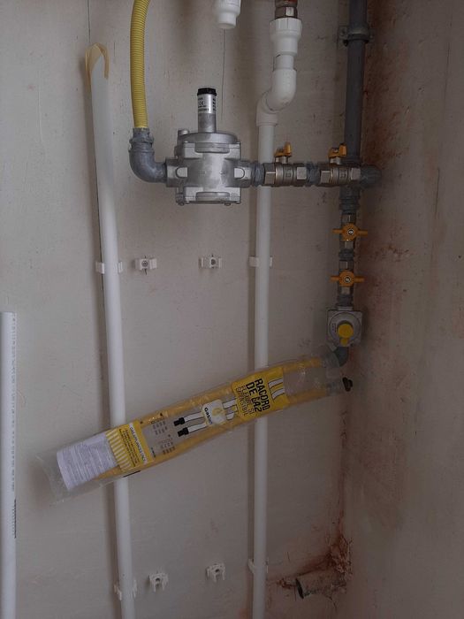 Instalator Autorizat Gaze-GPL-Termice-SANITARE.Nu răspund la mesaje.