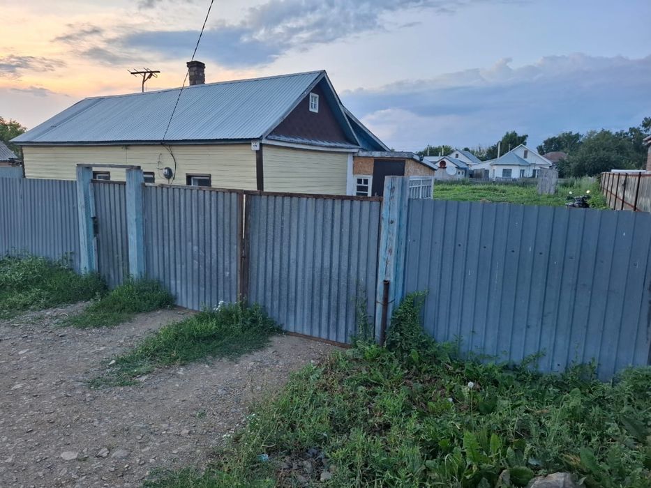 Дом с большой территорией