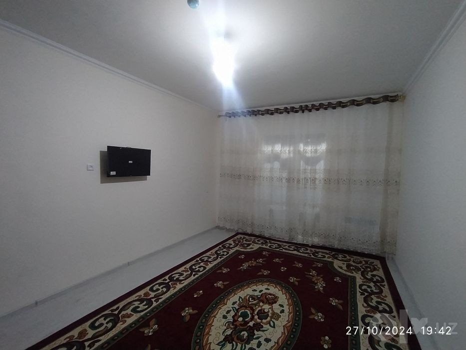Sroshniga 2 xonali uy ijaraga beriladi oila va qizlarga