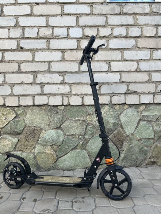 Urban Scooter 200 черный