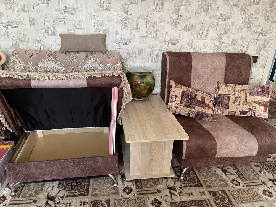 Диван и два кресла