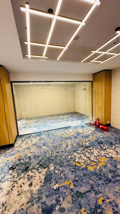 Монтаж на ролков мокет, мокетени плочи, ПВЦ настилка и балатуми