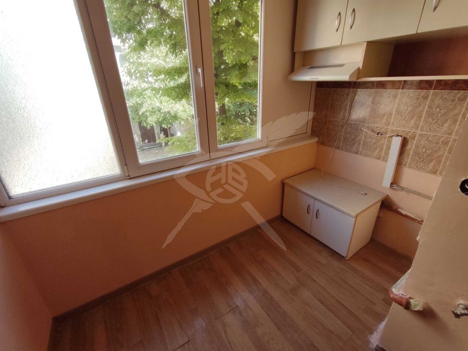 Продава се Тристаен апартамент в Варна, Център - 92 кв.м за 2392 €/кв.м - Снимка #5