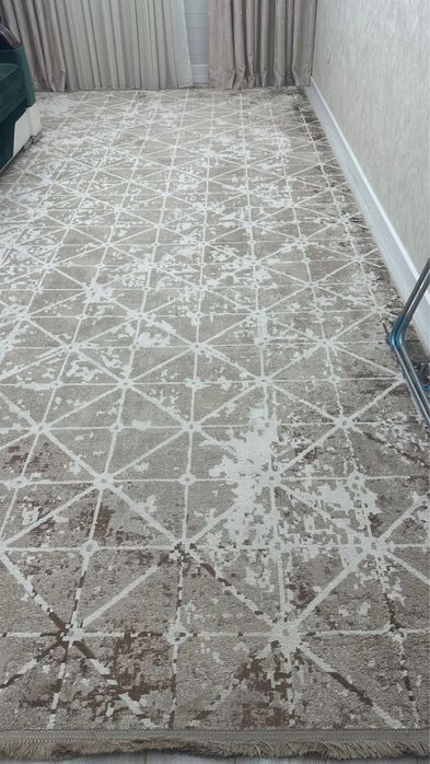 Ковер продам.