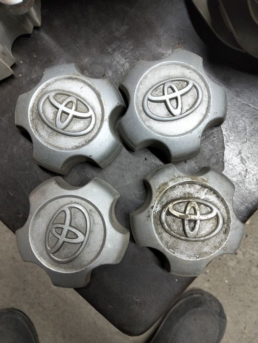 Продам колпачки на диски