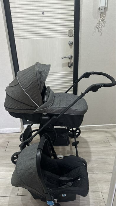 Коляска трансформер +автокресло