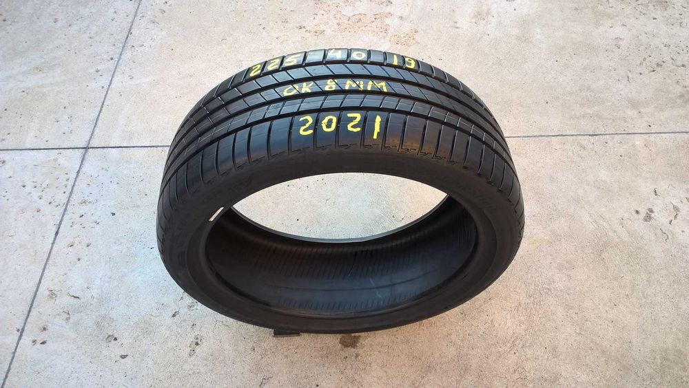 O anvelopa vara 225 40 19 bridgestone turanza T005 cu 8 mm dot 2021