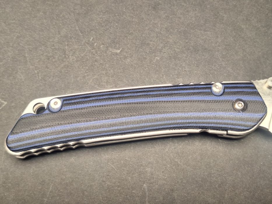 Сгъваем нож-стомана D2,дръжка G10