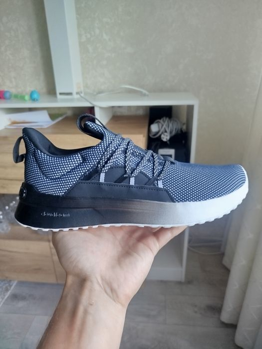 Кроссовки Adidas размер 42.5 (26.5см)