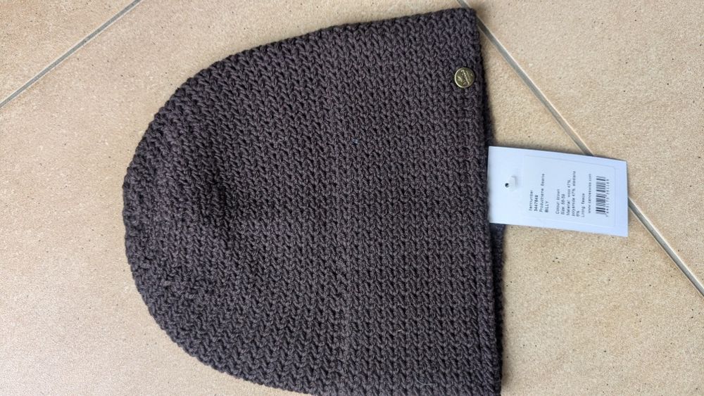 Căciulă din lână naturală premium, nouă cu etic