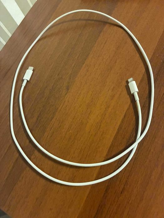 iPhone SE 3 128GB – Много добро състояние, батерия 88%