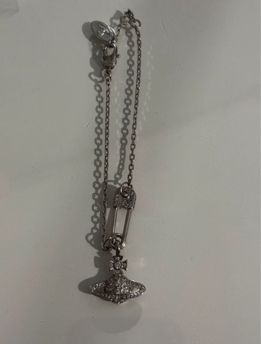 bratara viviene westwood