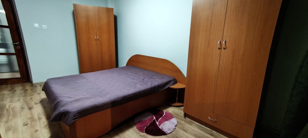 Vând apartament decomandat