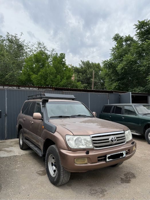 Toyota Land Cruiser 105. Diesel