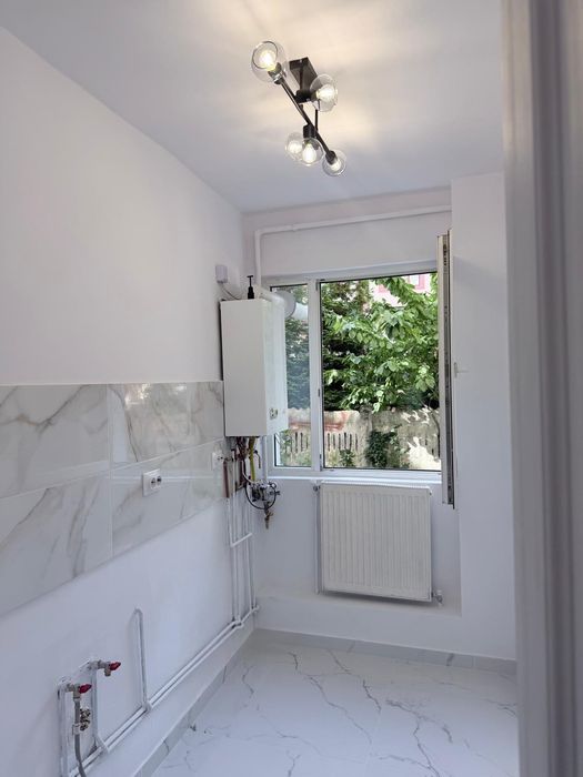 Apartament 2 camere-Banat- renovat complet Pitesti