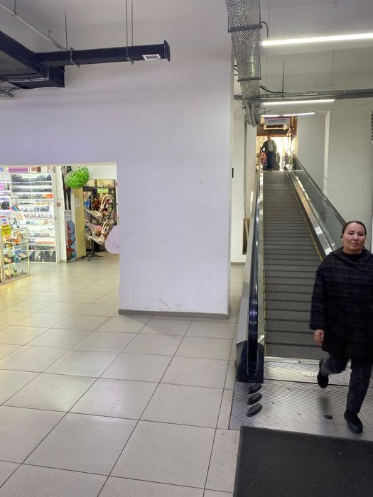 В Магнуме сдаю место под аппарат игрушек.