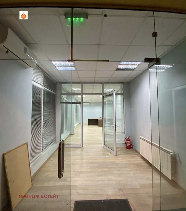 Дава се под наем Заведение в София, Гео Милев - 89 кв.м за 1280 € - Снимка #2