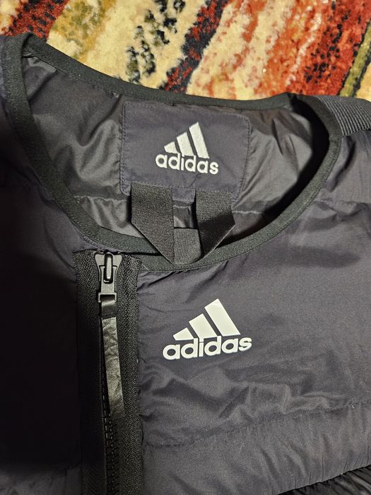 Vesta adidas, originala, unisex