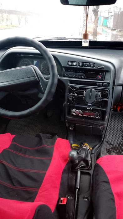 Продам легковую  машину