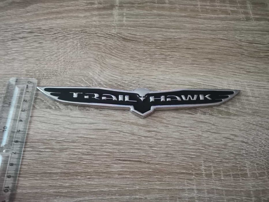 Jeep Trailhawk черна емблема голям размер