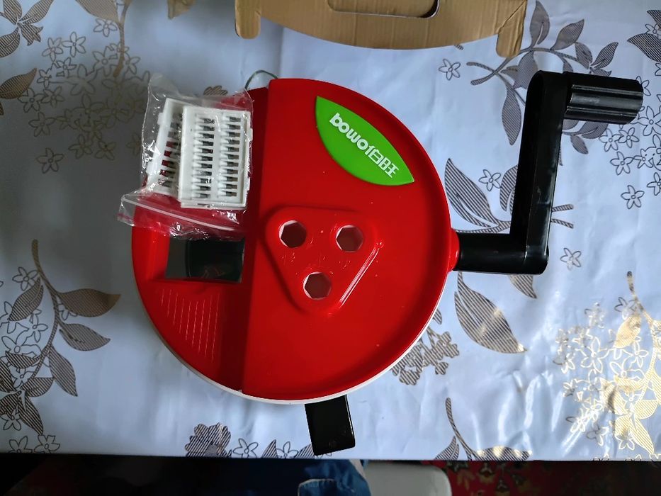 Продаётся овощорезка.