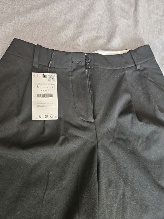 Брюки от бренда ZARA