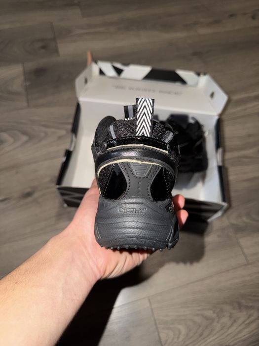 Off White Be Right Back