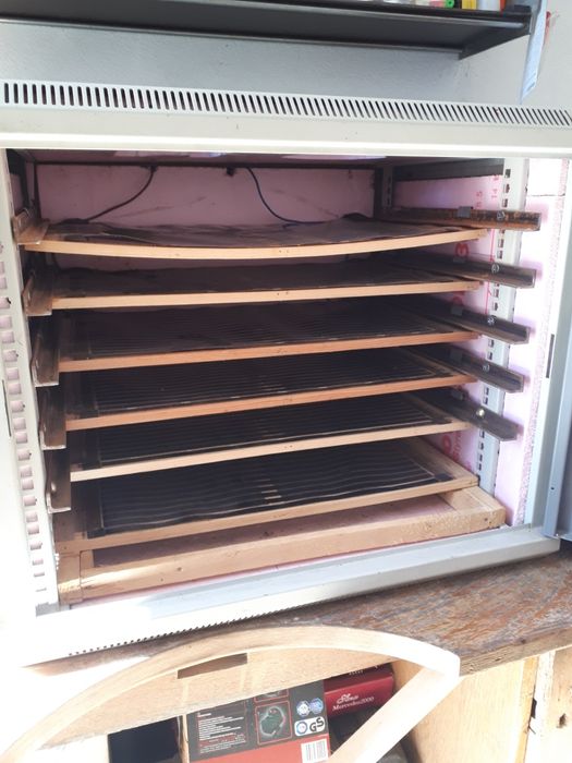 VAND/SCHIMB CU MIERE Uscator de polen si fructe