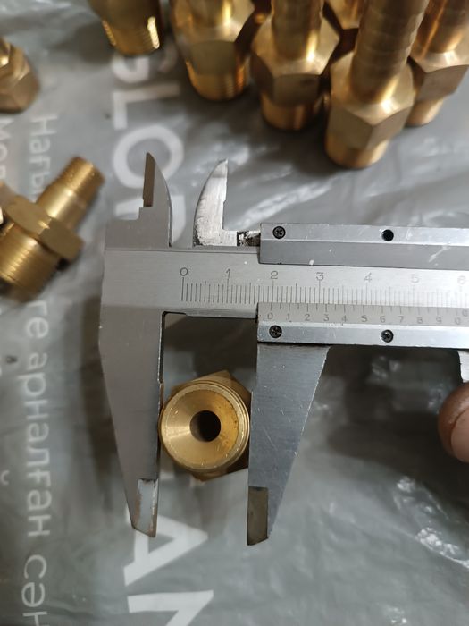 Продам штуцера латунный