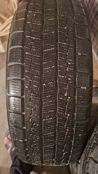 Б/у зимние шины комплект