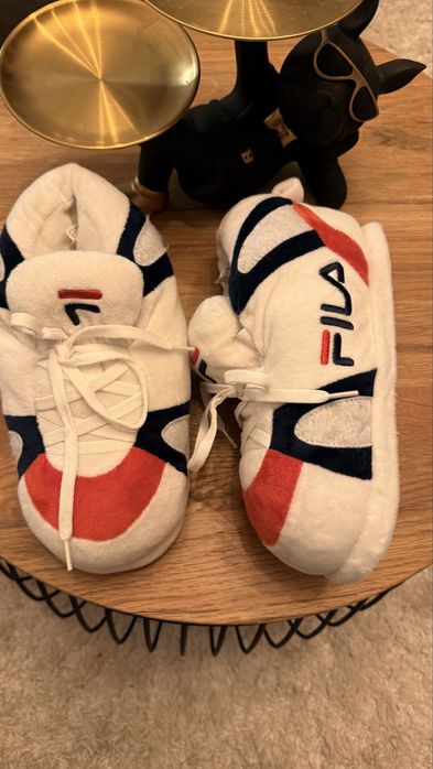 Papuci pufosi / Papuci de casă model adidași Fila – Mărimea 36/37