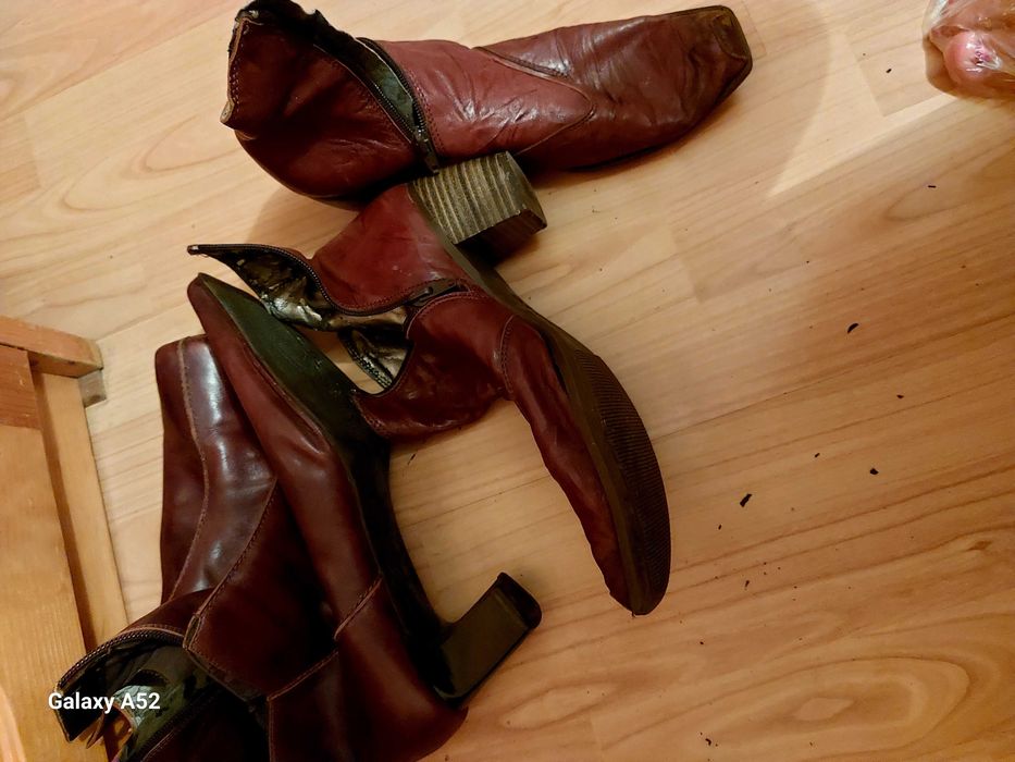 Продавам маратонки и боти