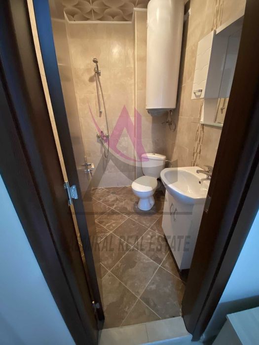 Дава се под наем Двустаен апартамент в Варна, Колхозен пазар - 55 кв.м за 375 € - Снимка #2