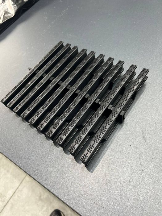 Цветная переливная решетка для бассейнов