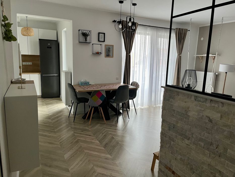 Apartament 3 camere Andrei Muresanu cu loc parcare subternã