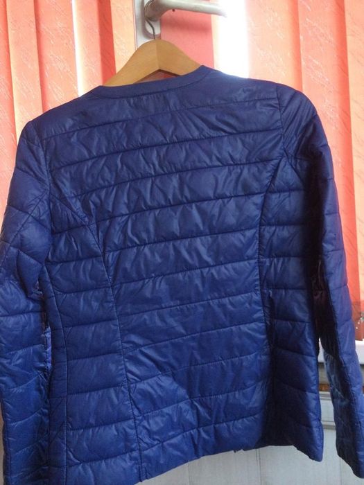 Продам куртки женские